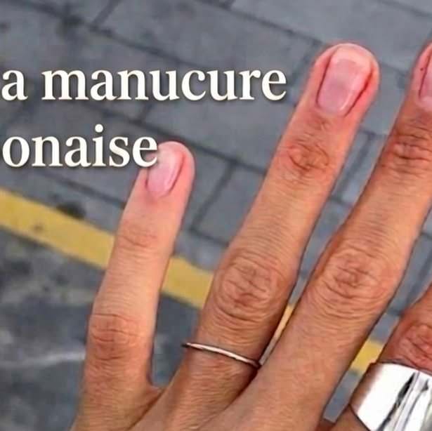 Manucure japonaise ongles naturels brillants soin cire d'abeille